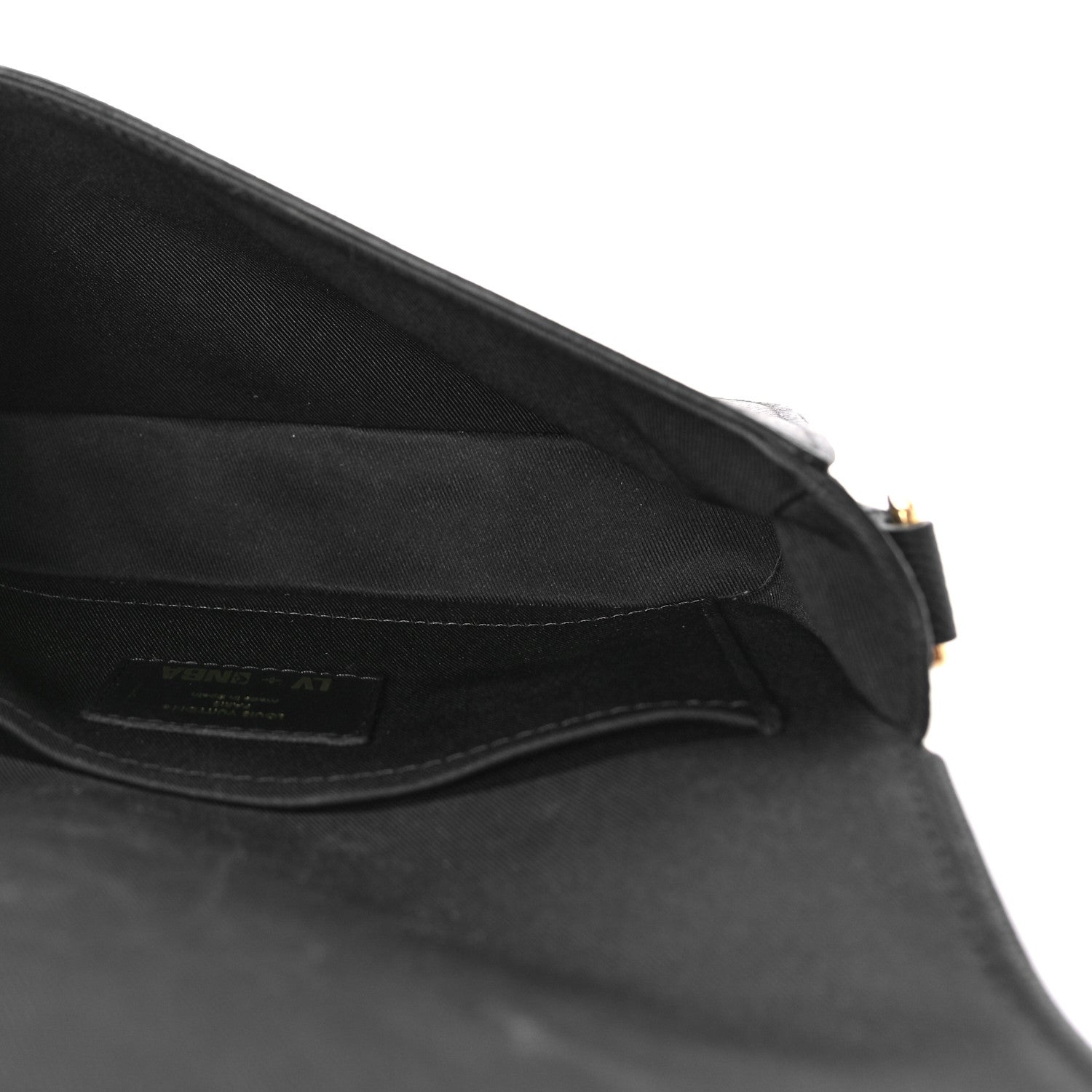 Louis Vuitton x NBA Grained Calfskin Monogram Studio Messenger Black 5 of 8