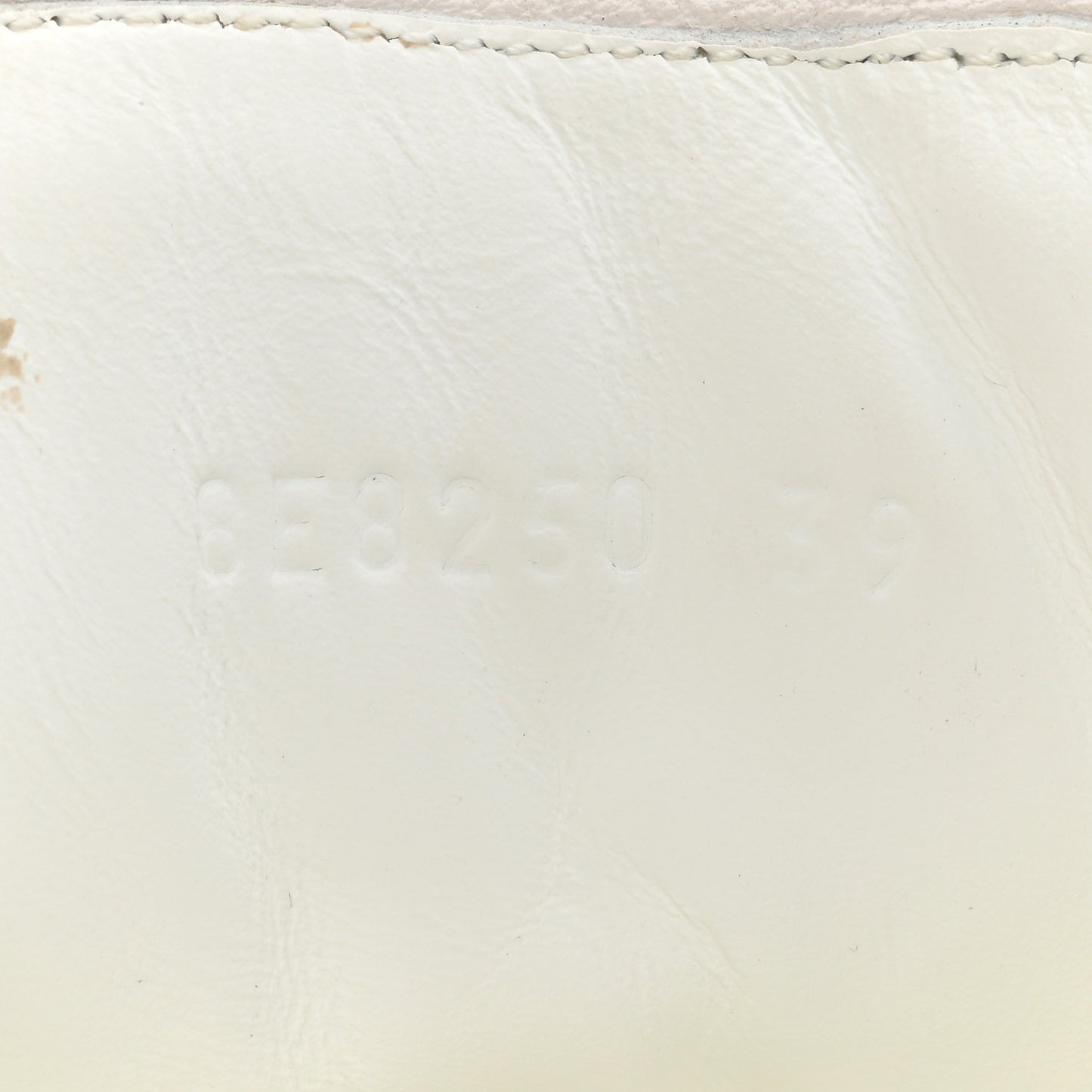 Velvet FF Calfskin Womens Fendi Force Low Top Sneakers 39 White