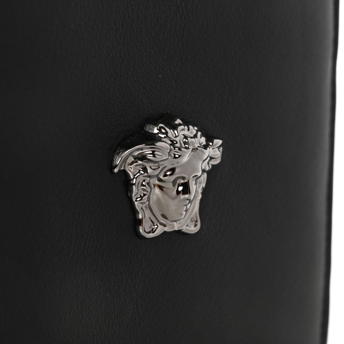 Vitello Medusa Bi-Fold Wallet Black