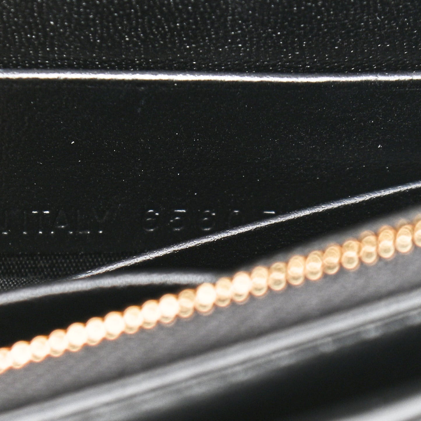 Shiny Box Calfskin Hourglass Chain Bag Black