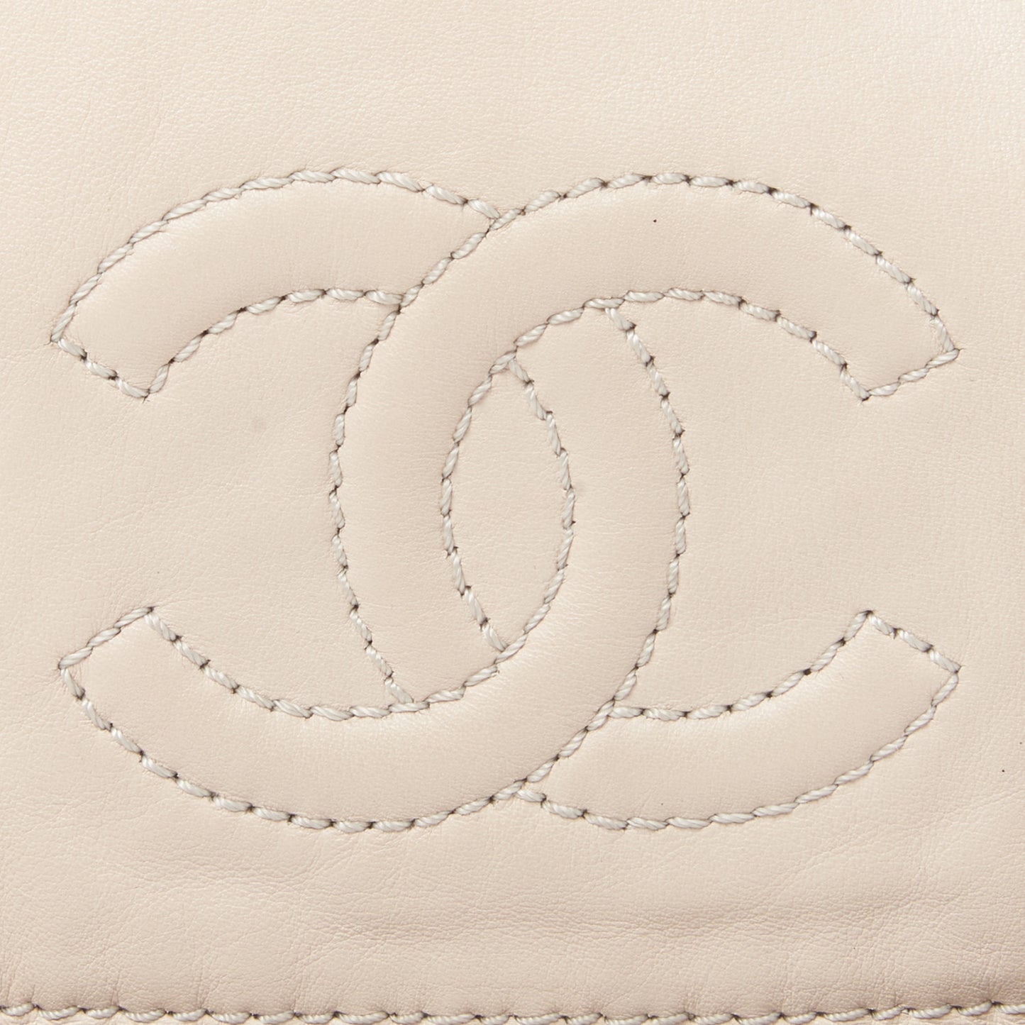 Smooth Calfskin Luxe Ligne Flap Light Beige