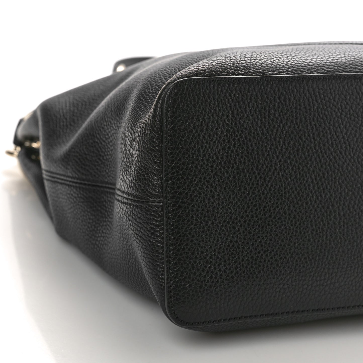 Pebbled Calfskin Large Soho Hobo Black