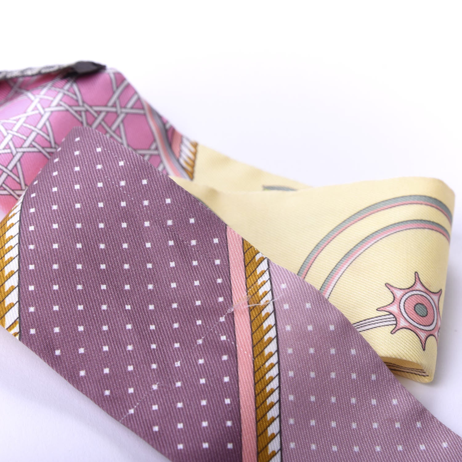 Hermes Silk Les Voitures A Transformation Twilly Jaune Soufre Vieux Rose Vert 4 of 7