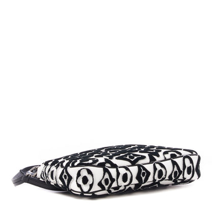 Louis Vuitton X UF Tufted Monogram Pochette Accessories White Black 4 of 9
