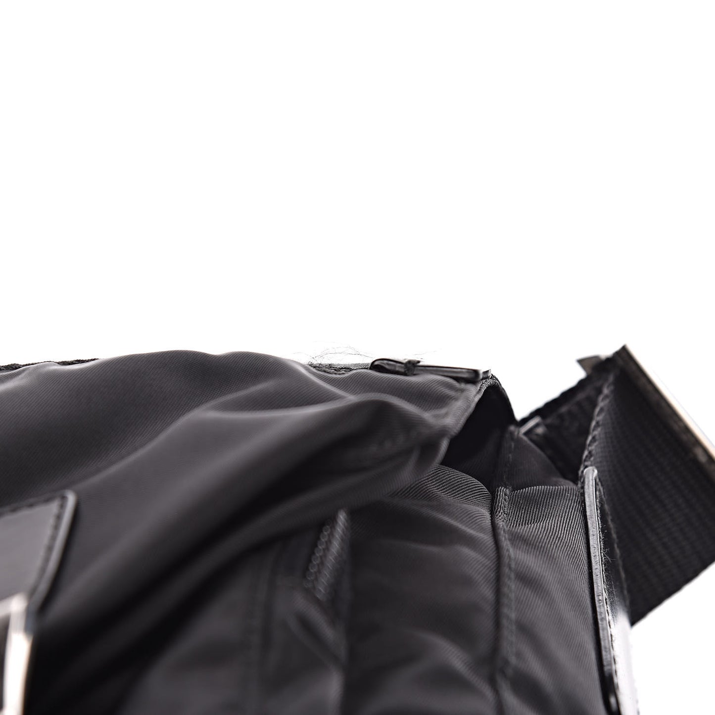 Nylon Vela Messenger Bag Black