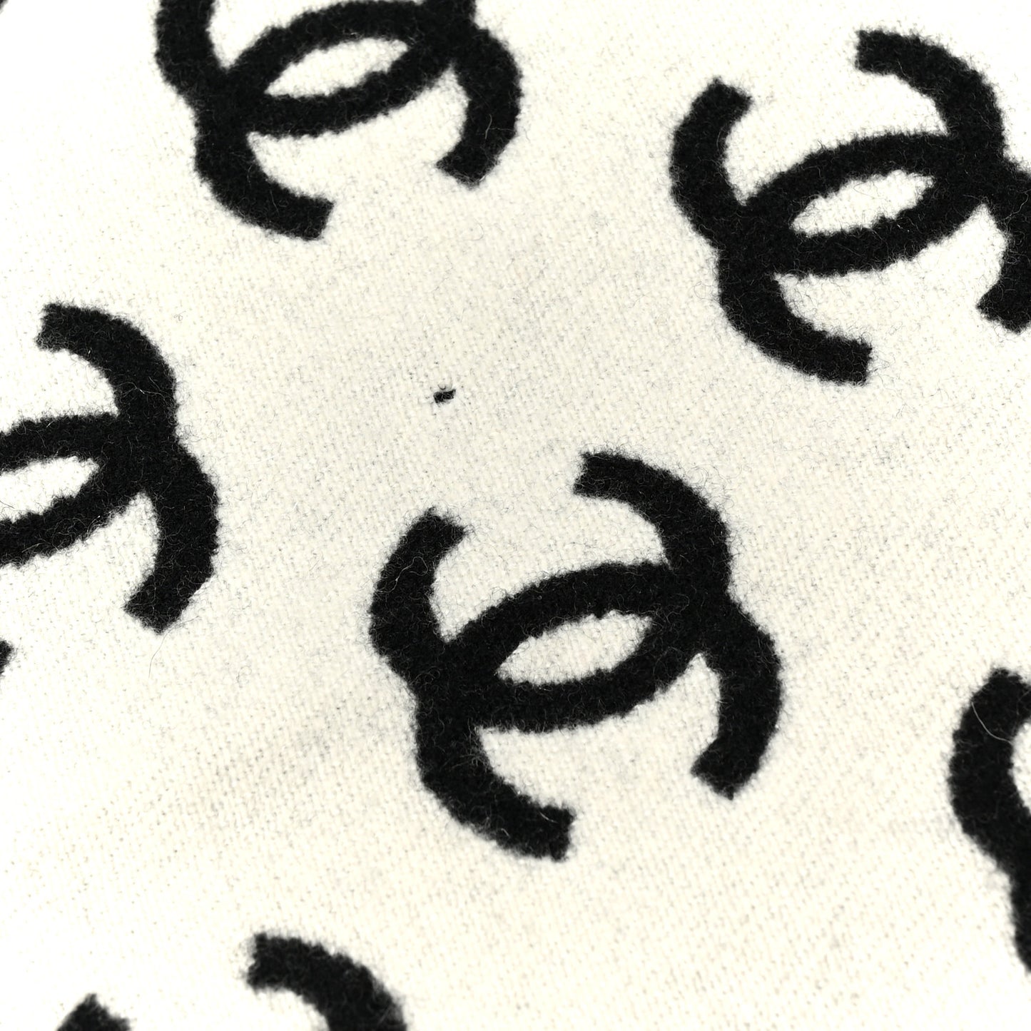 Wool Cashmere CC Scarf Black White