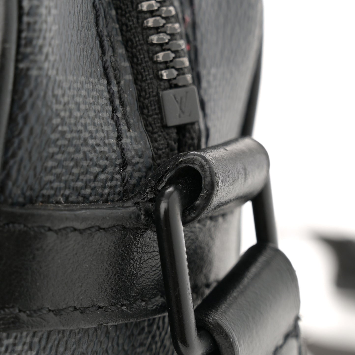 Damier Graphite Utility Messenger