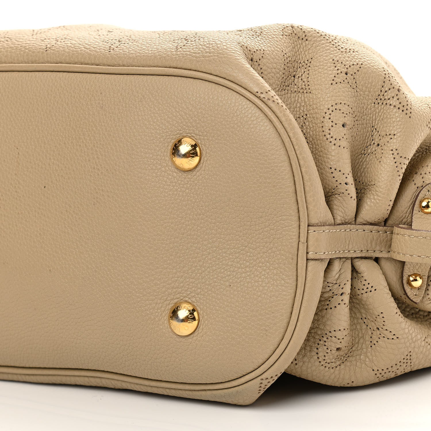 Louis Vuitton Mahina L Beige Opal 5 of 10