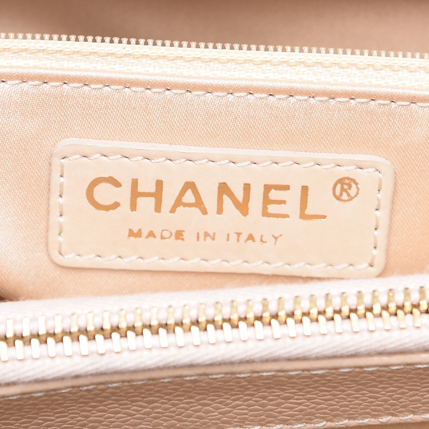 Caviar Quilted Grand Shopping Tote GST Beige Clair