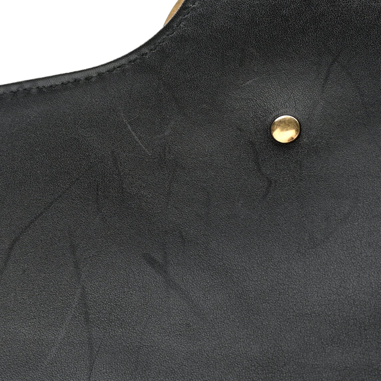 Calfskin Matelasse Medium GG Marmont Shoulder Bag Black