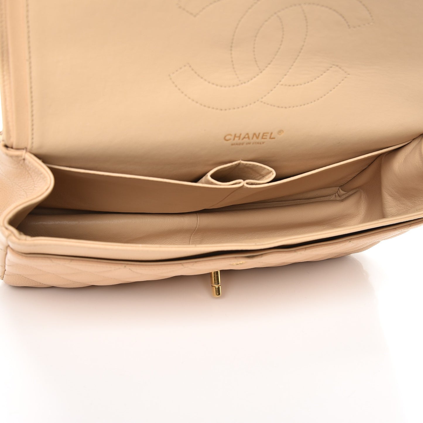 Caviar Quilted Jumbo Double Flap Beige Clair