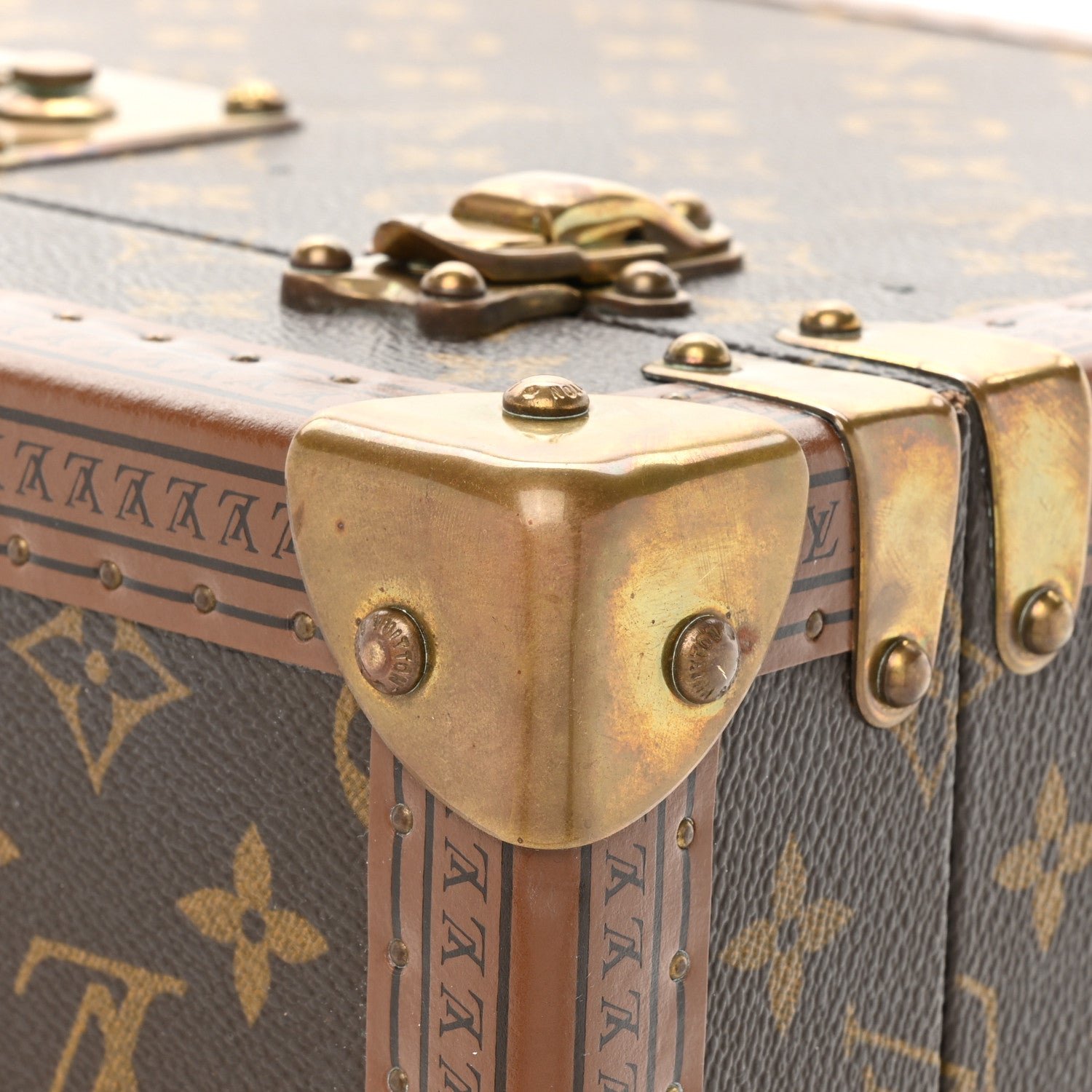 Louis Vuitton Monogram Boite Pharmacie Toiletry Case 24 of 32