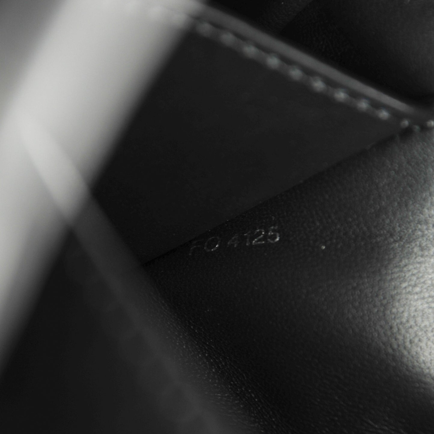 Lambskin Malletage GO-14 PM Hologram
