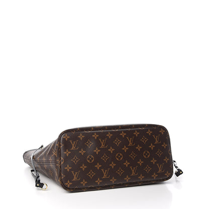 Louis Vuitton Monogram World Tour Neverfull MM 5 of 12