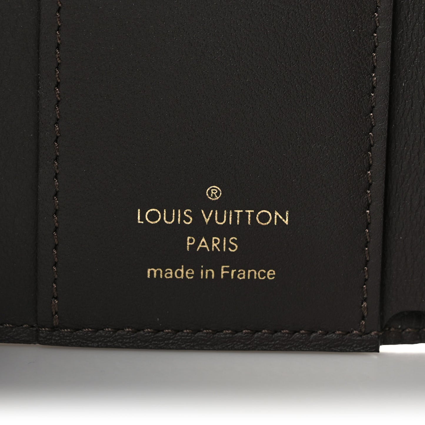 Taurillon Capucines XS Wallet Galet