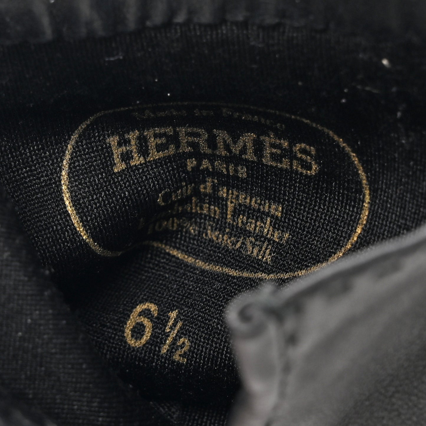 Lambskin Soya Kelly Lock Gloves 6.5 Black