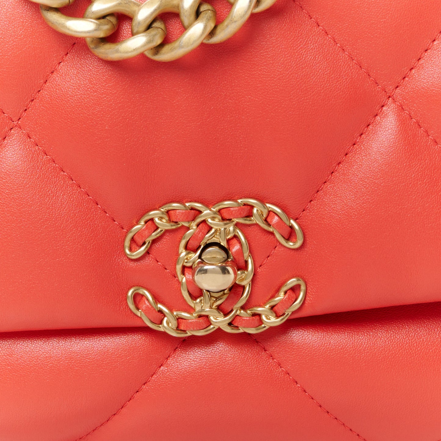 Lambskin Quilted Medium Chanel 19 Flap Red
