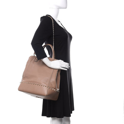 Valentino Garavani Calfskin Rockstud New Dome Bucket Tote Poudre 2 of 13