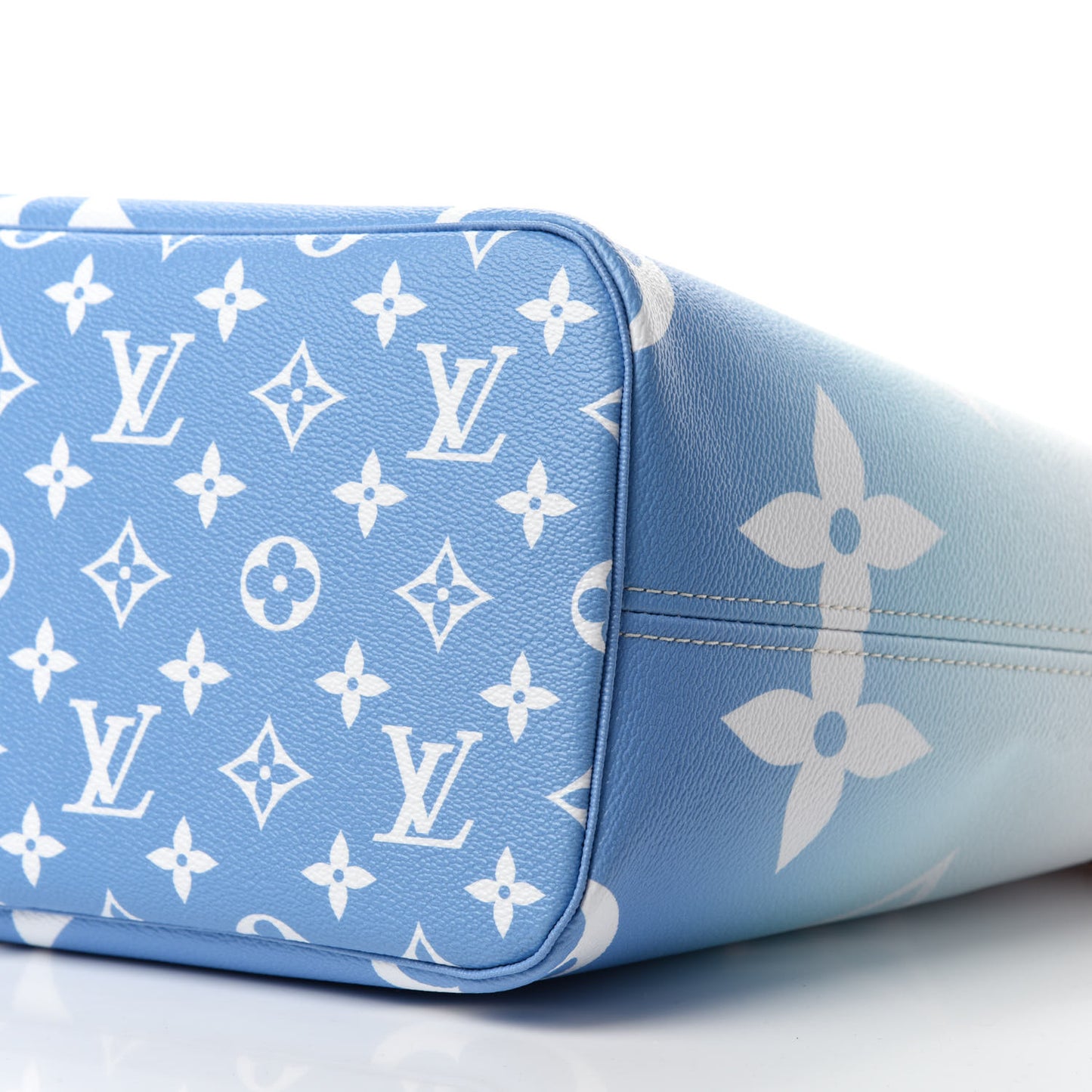 Monogram Giant By The Pool Neverfull MM Blue