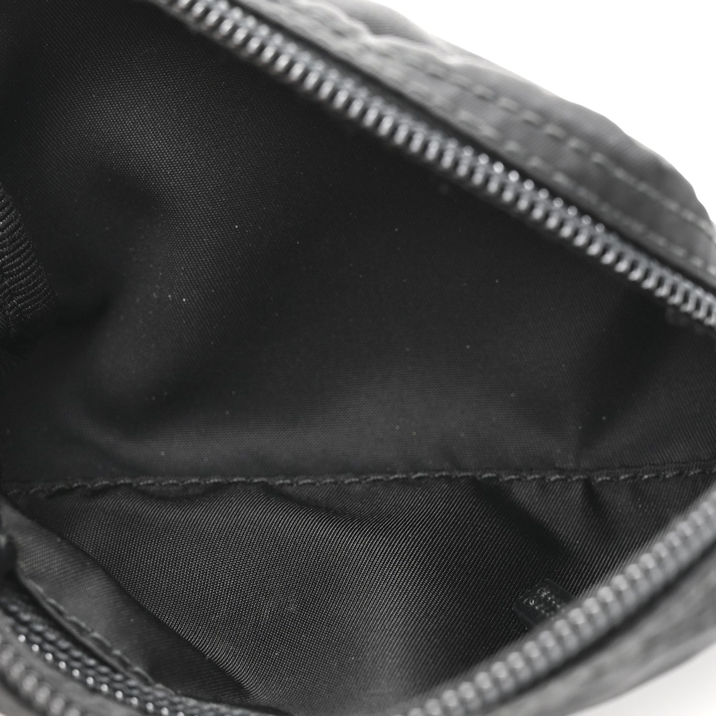 Nylon Tessuto Mini Pouch Black