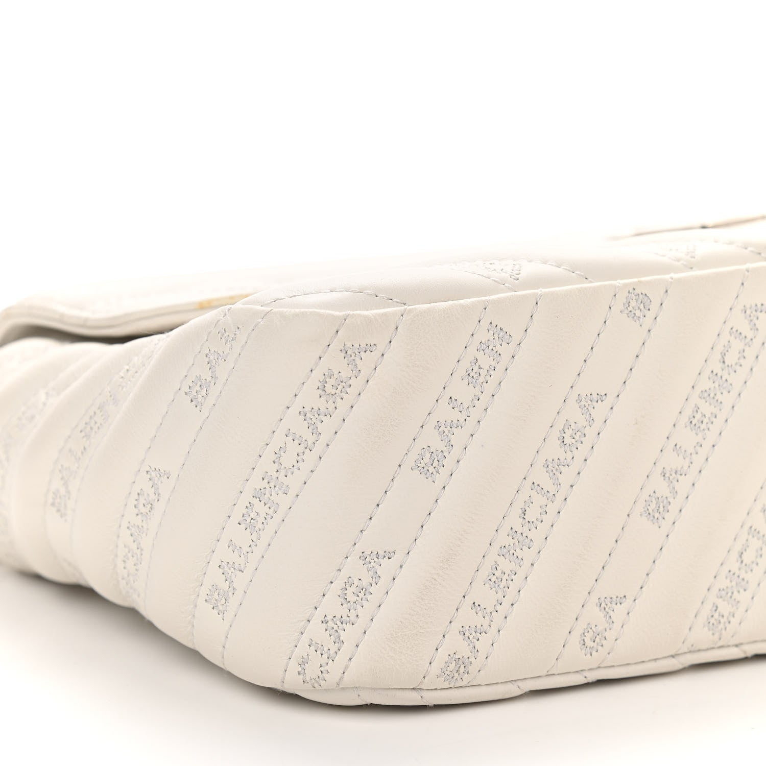 Balenciaga Calfskin Logo Matelasse M BB Chain Shoulder Bag Blanc Neige 14 of 15
