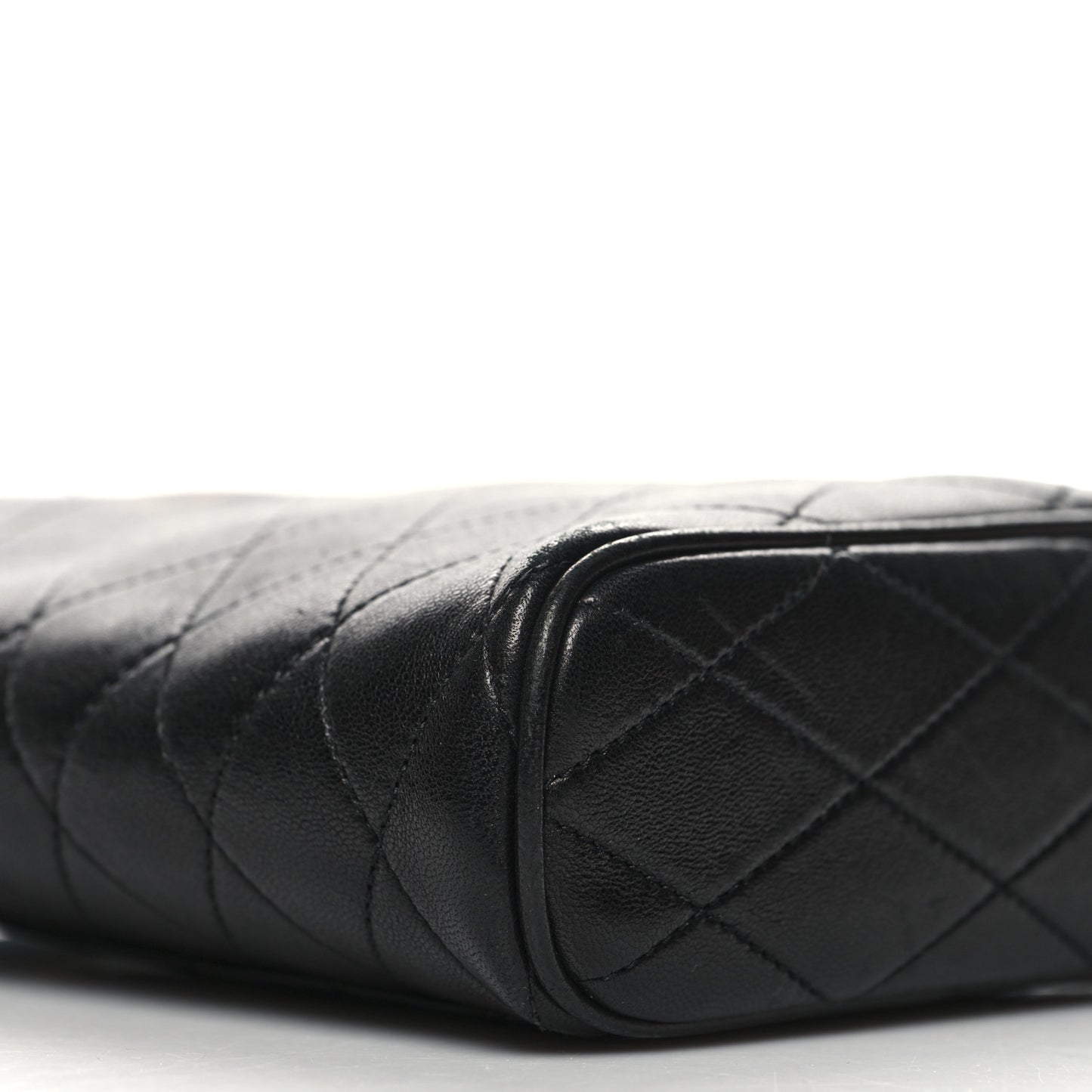 Lambskin Quilted Binocular Case Black
