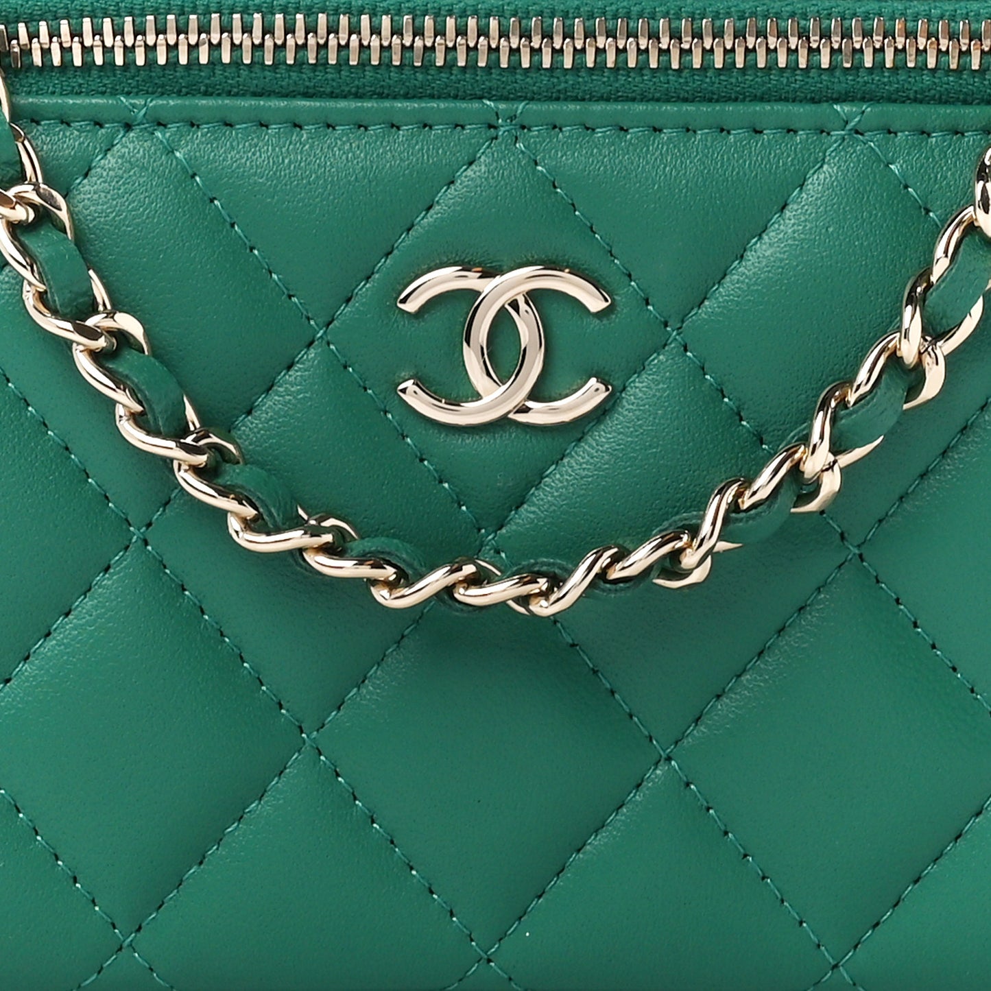 Lambskin Quilted Small Top Handle Vanity Case With Chain Green