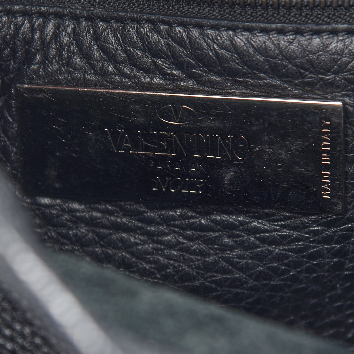 Pebbled Calfskin Butterfly Small Guitar Strap Rockstud Rolling Flip-Lock Messenger Bag Black