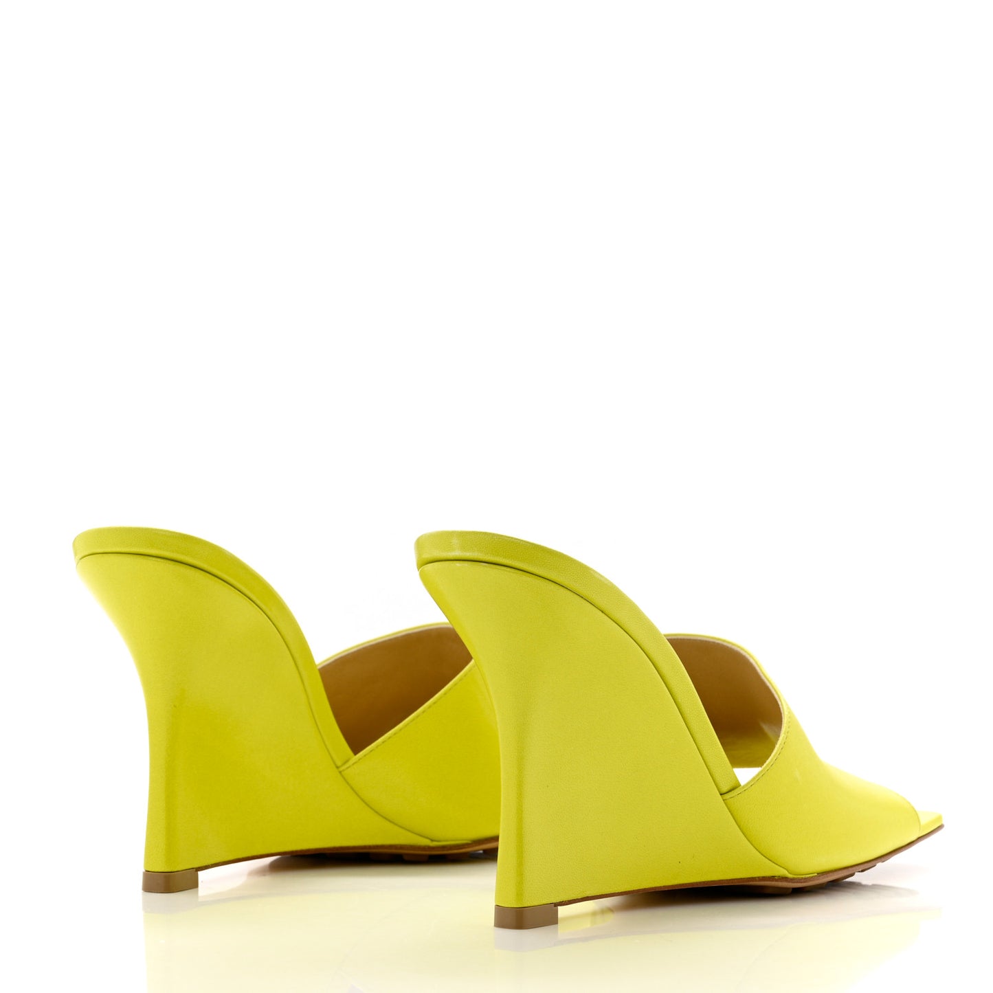 Lambskin Stretch Wedge 90mm Sandals 37 Kiwi