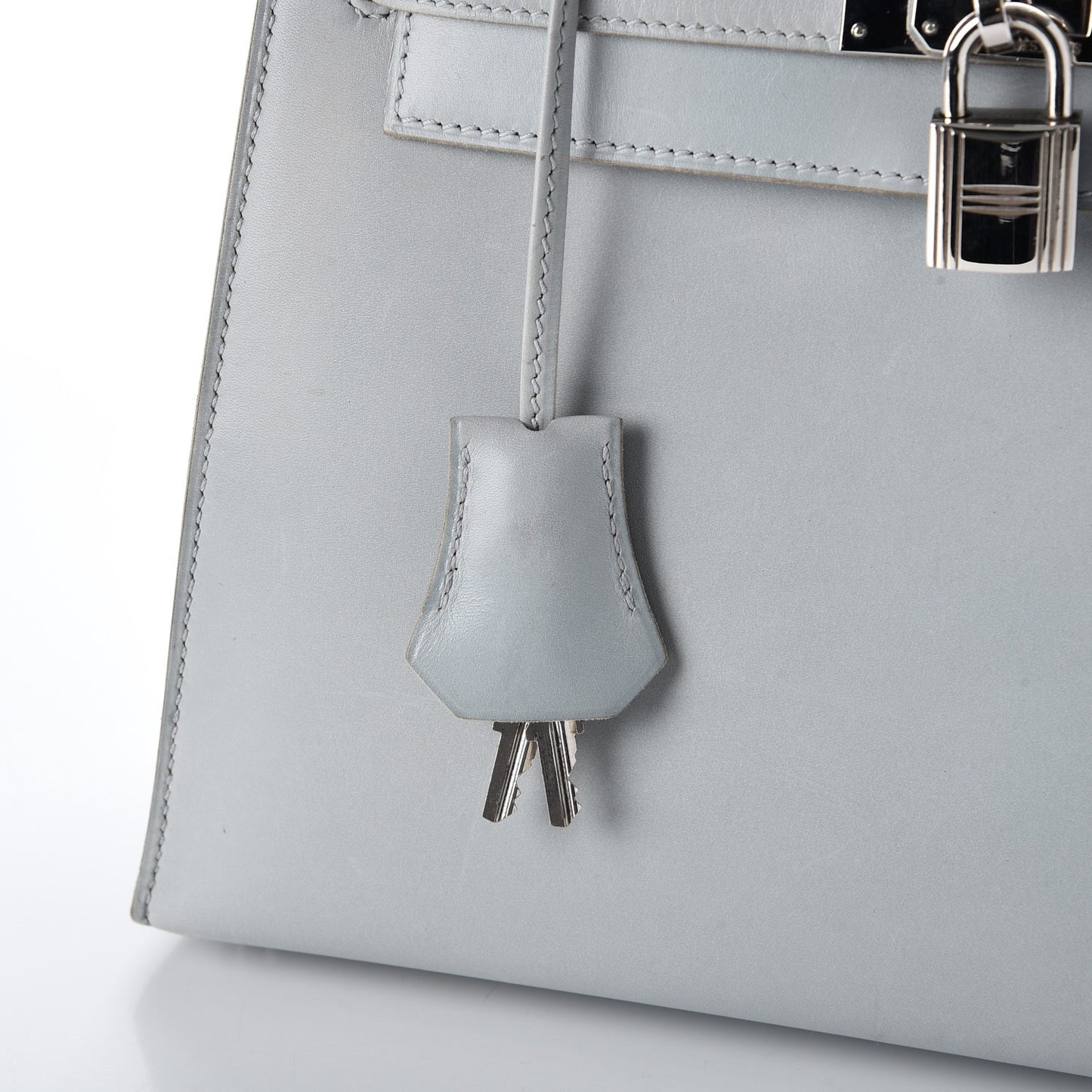 Box Nepal Kelly Sellier 25 Bleu Arctic
