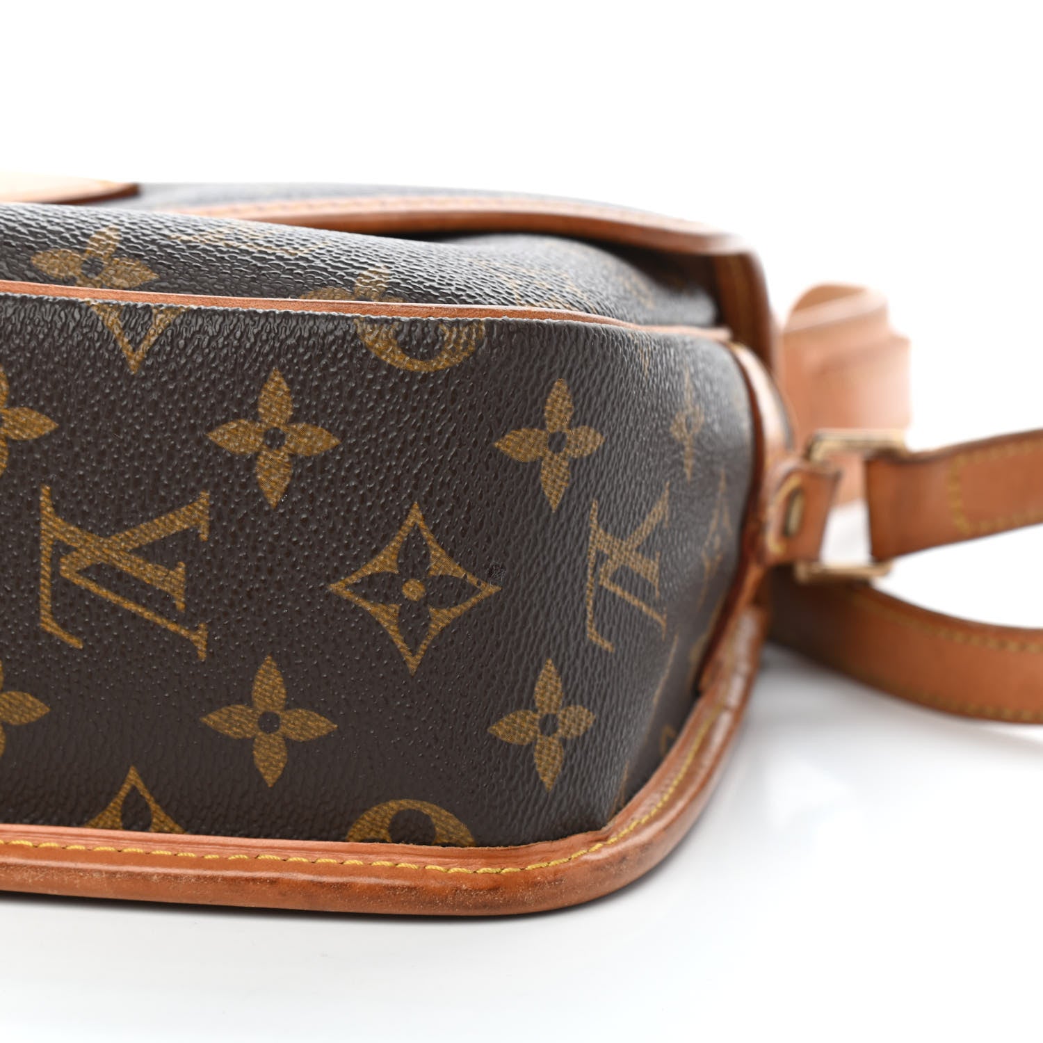 Louis Vuitton Monogram Sologne 8 of 9