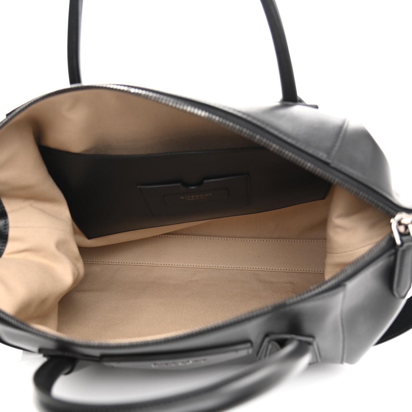 Smooth Calfskin Medium Soft Antigona Black