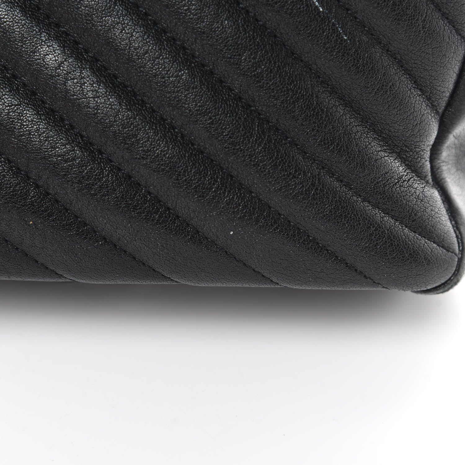 Saint Laurent Sheepskin Matelasse Chevron Monogram Medium College Bag Black 14 of 15