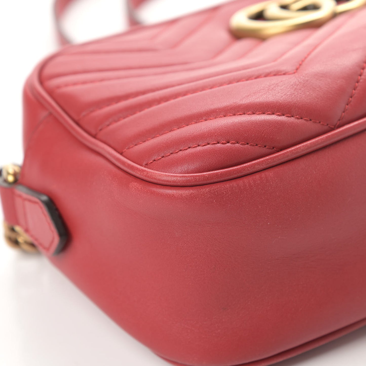 Calfskin Matelasse Small GG Marmont Chain Shoulder Bag Hibiscus Red