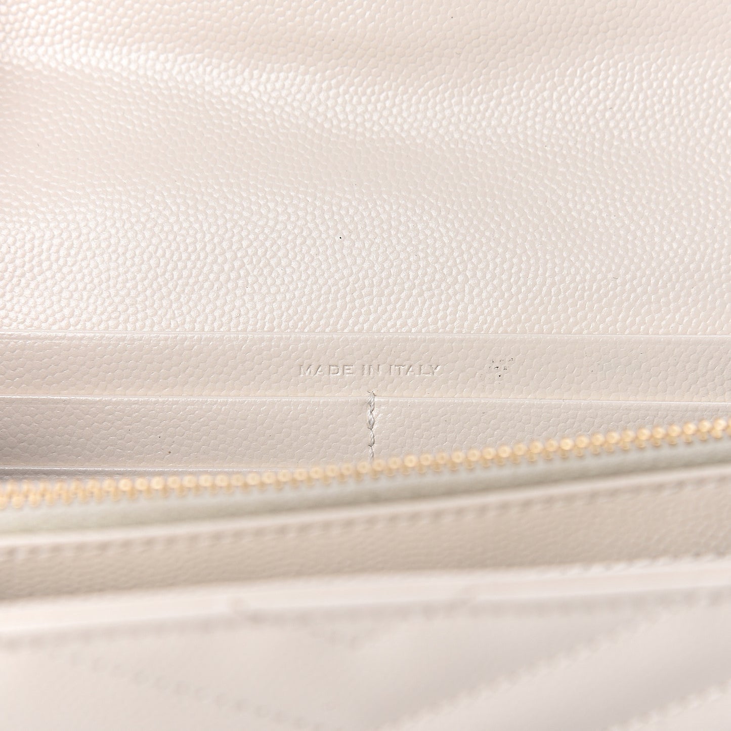 Grain De Poudre Matelasse Large Monogram Flap Wallet Porcellana