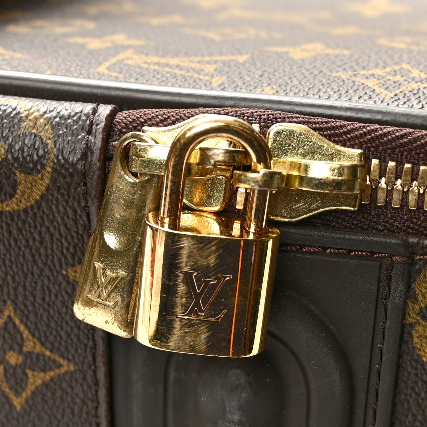 Louis Vuitton Monogram Pegase 65 12 of 13