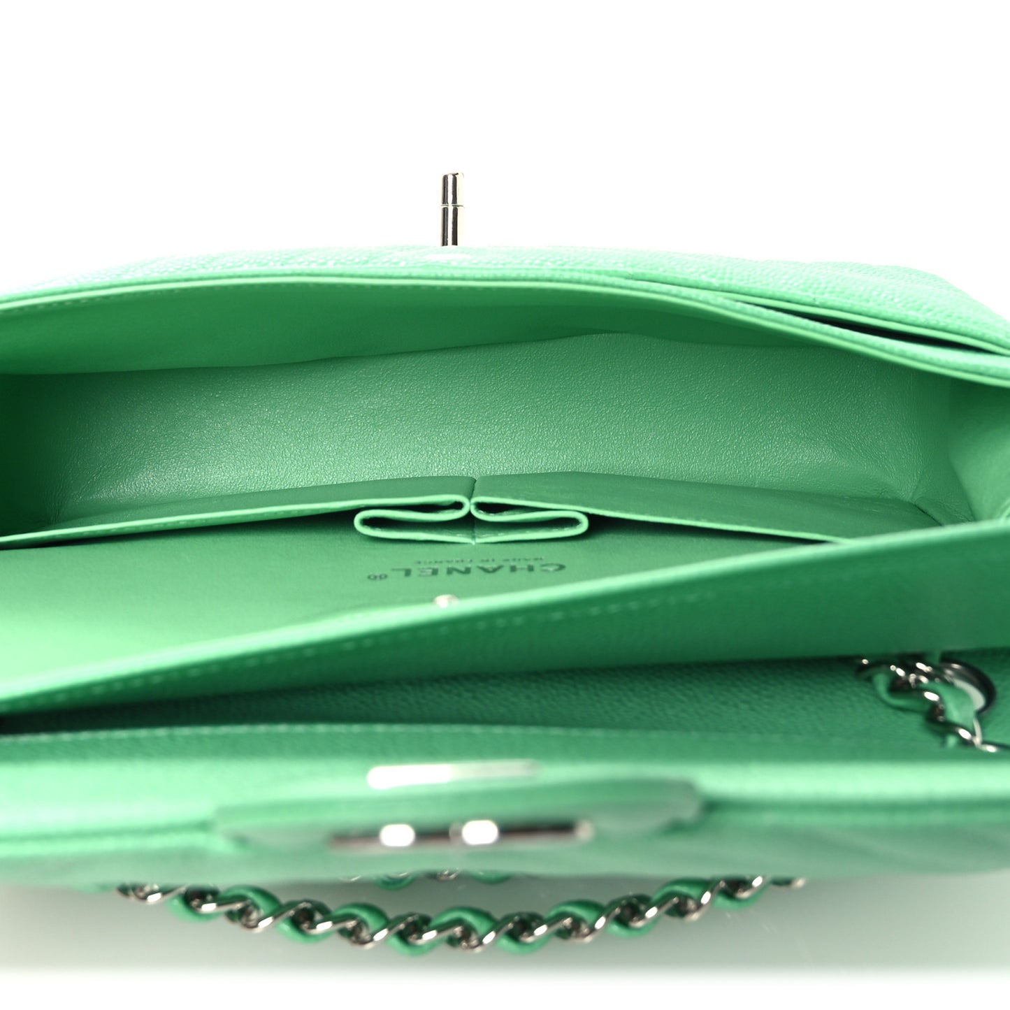 Caviar Chevron Quilted Medium Double Flap Green