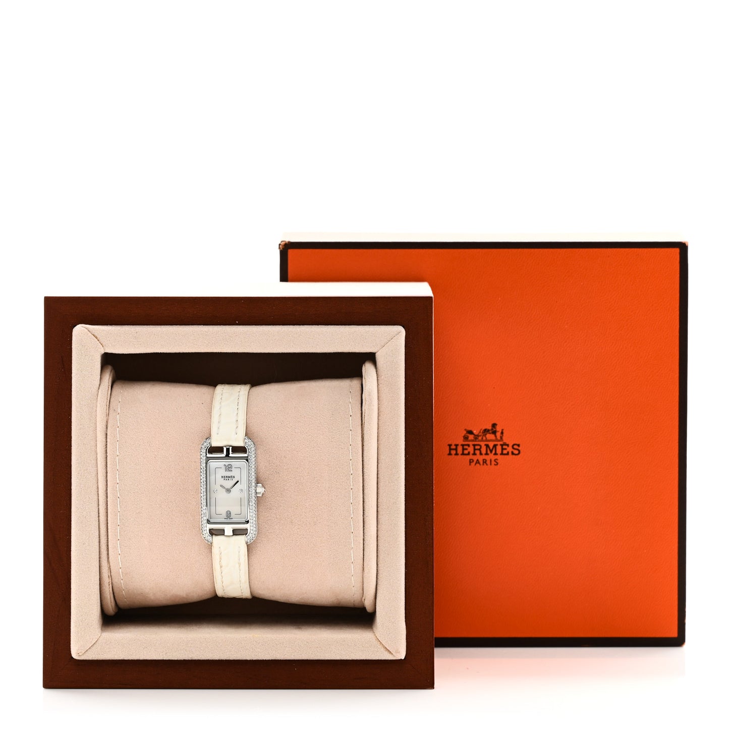 Stainless Steel Alligator Diamond Bezel Mother of Pearl 17mm Nantucket Quartz Watch Blanc