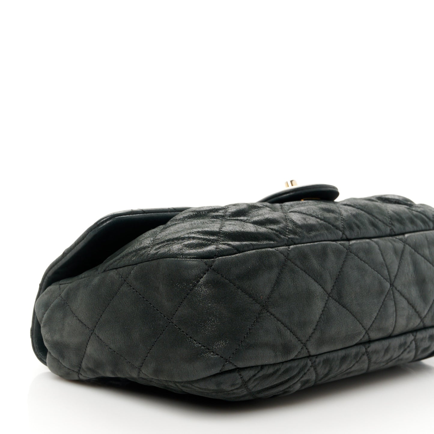 Iridescent Calfskin Large Chic Quilt Flap Black