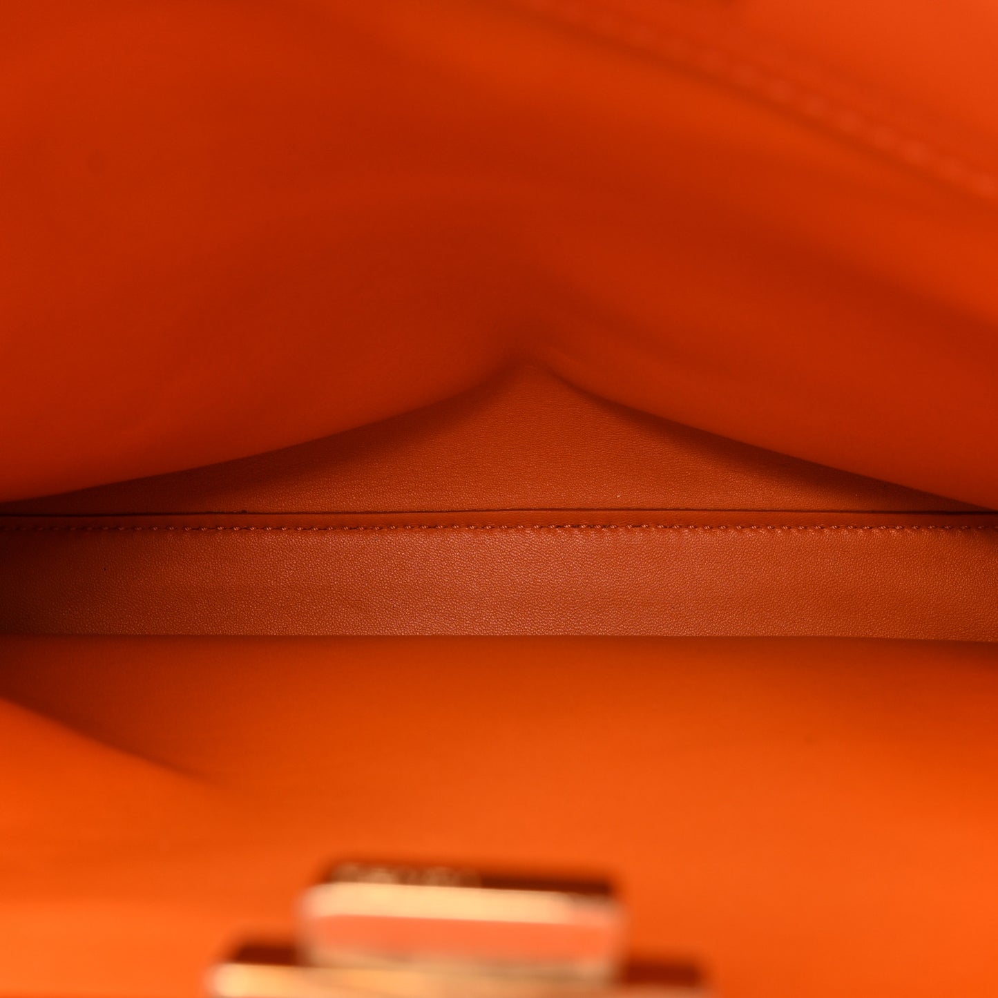Vitello Seta Shiny Nappa Medium 3 Pocket Peekaboo Iconic Satchel Aranciata