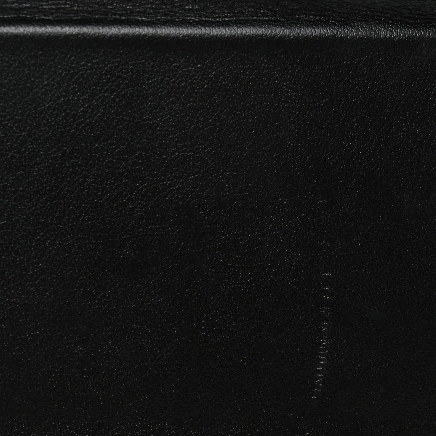 Smooth Calfskin Le Chiquito Noeud Black