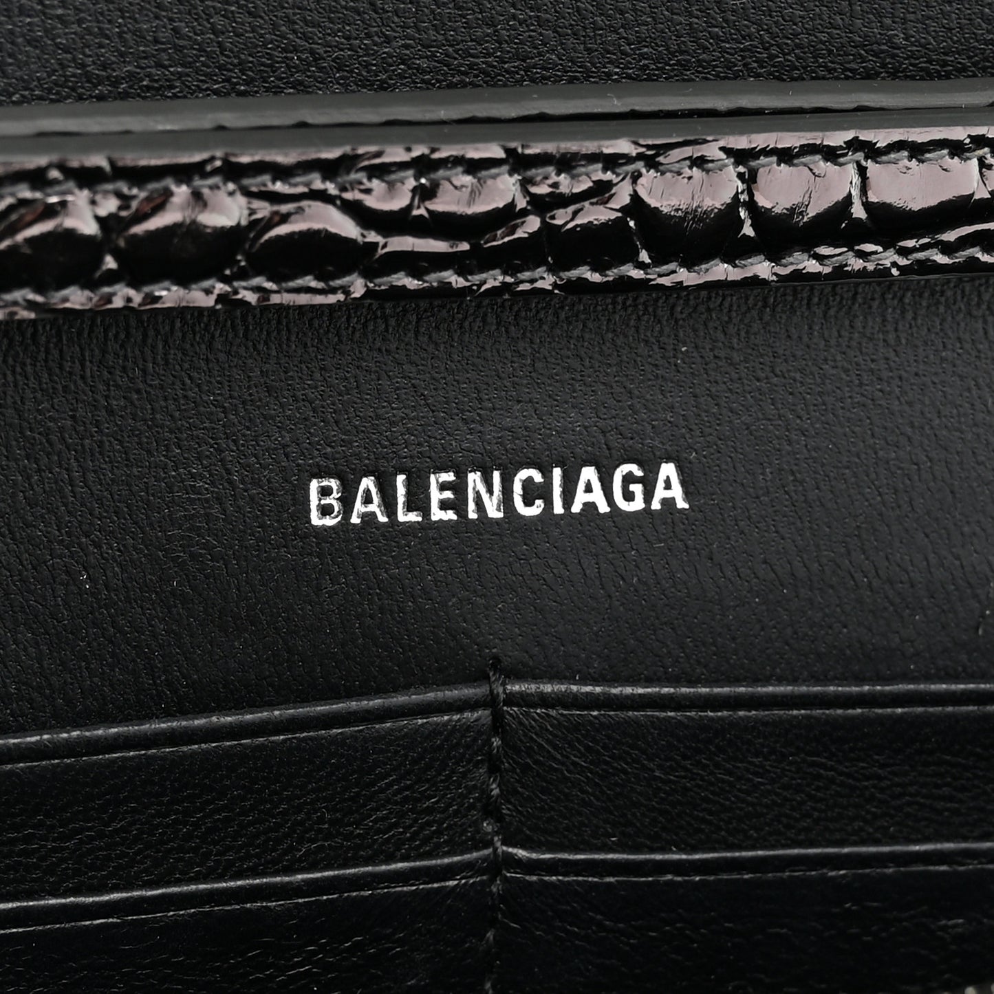 Shiny Metallic Calfskin Crocodile Embossed Hourglass Chain Bag Gunmetal