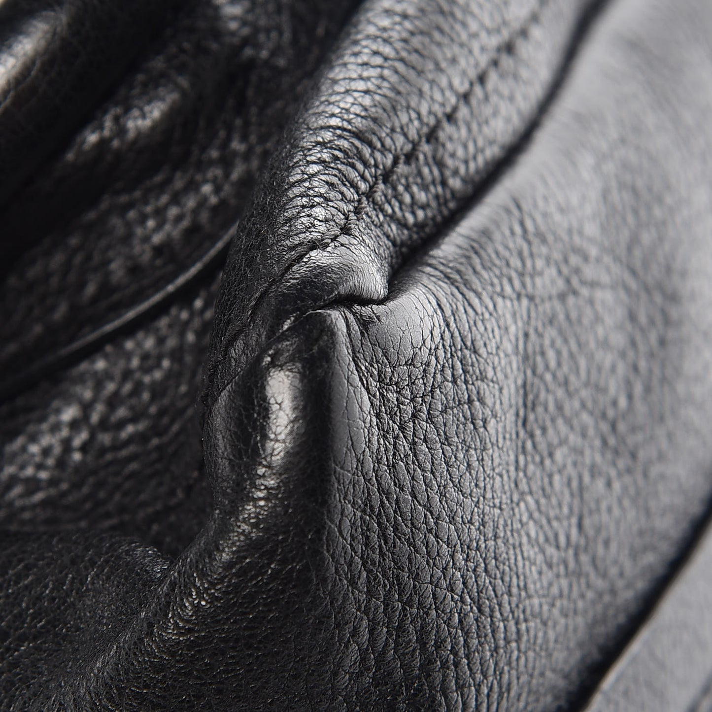 Calfskin Small Paraty Black