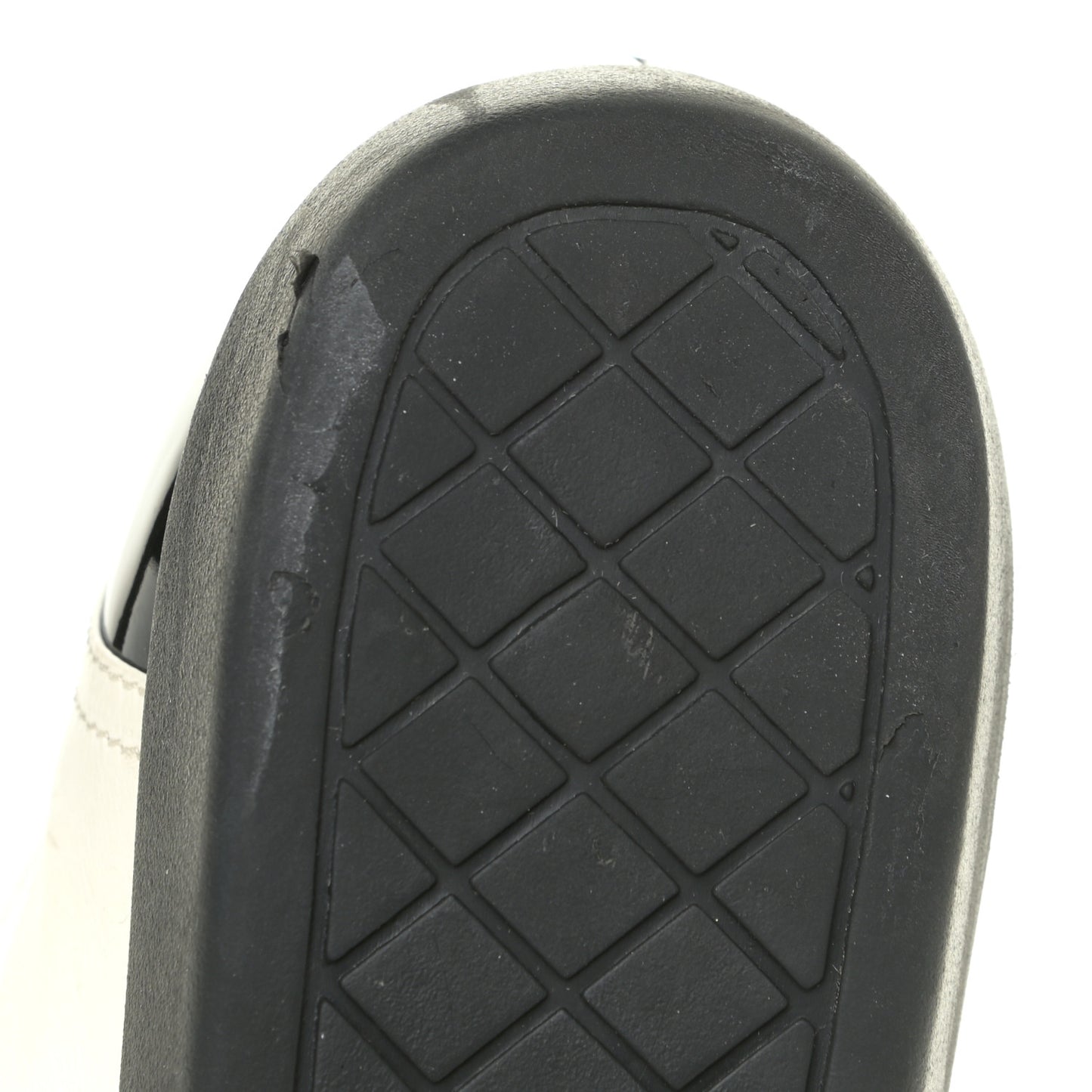 Lambskin Patent Cap Toe CC Sneakers 39 White Black