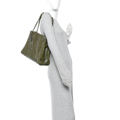 Chanel Glazed Caviar Quilted Tote Green 2 of 10