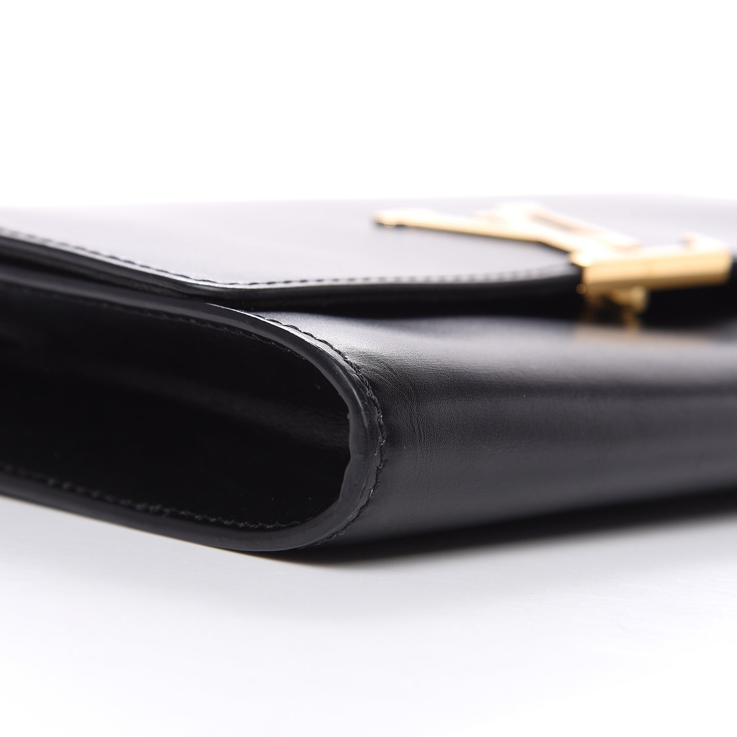 Calfskin Chain Louise GM Black