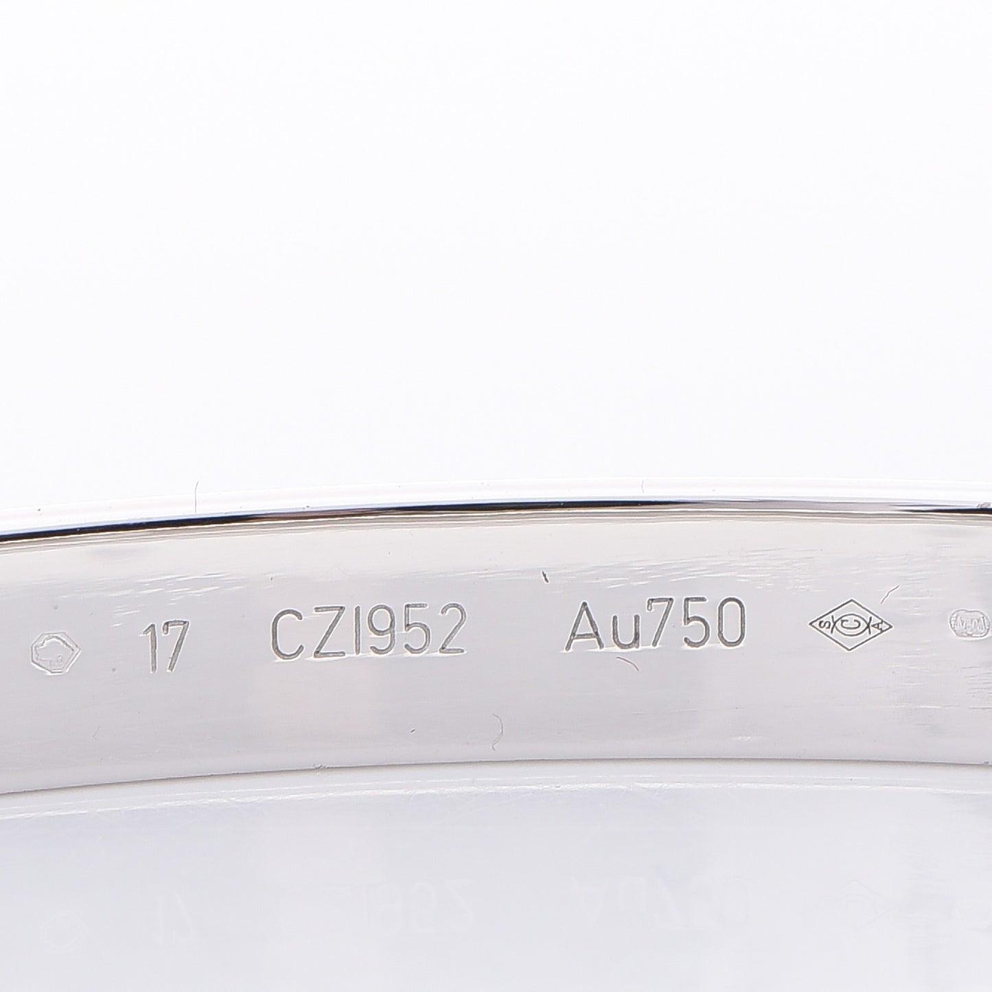 18K White Gold 4 Diamond LOVE Bracelet 17