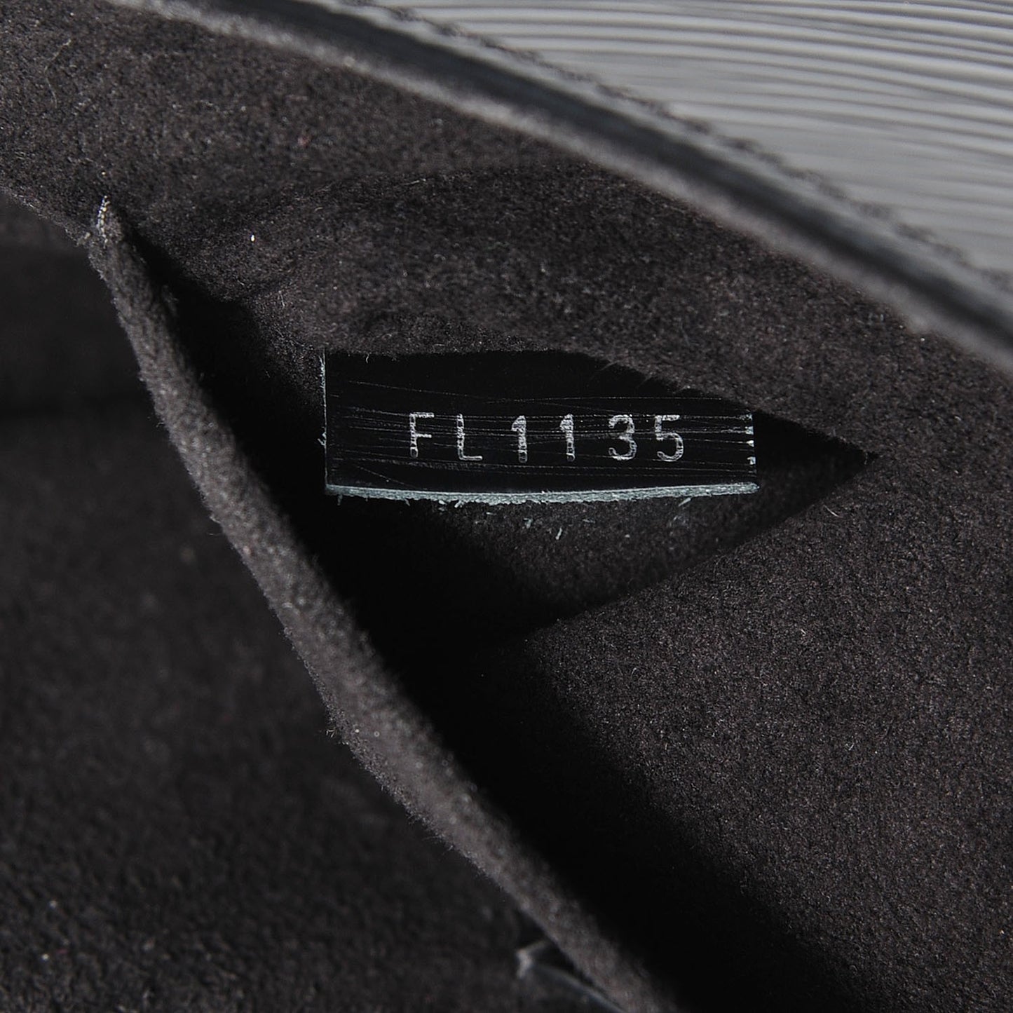 Epi Twist Shoulder Bag MM Black