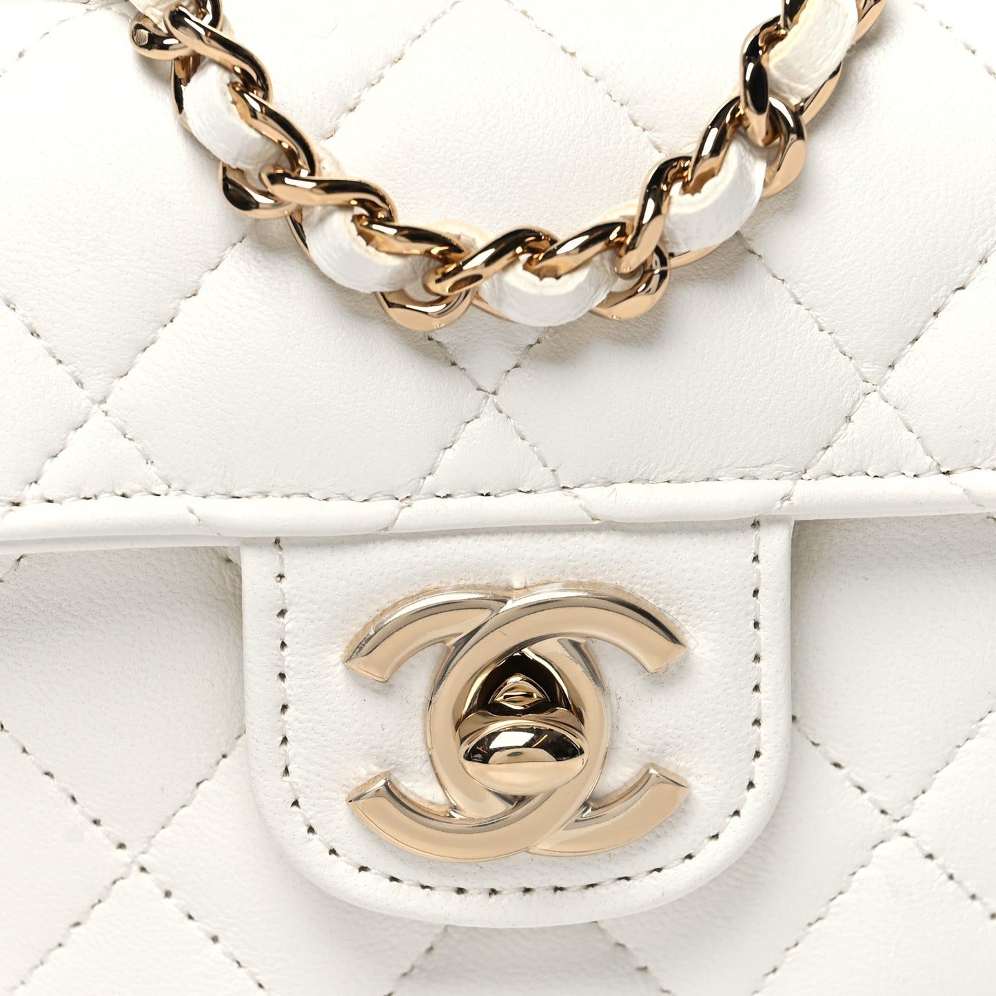 Lambskin Quilted CC In Love Heart Clutch With Chain White