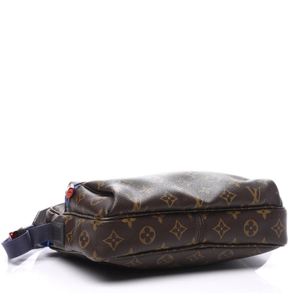 Louis Vuitton Monogram Outdoor Messenger PM 3 of 9